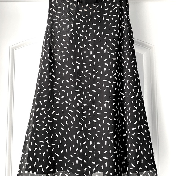 Banana Republic Tank Top - Picture 2 of 12